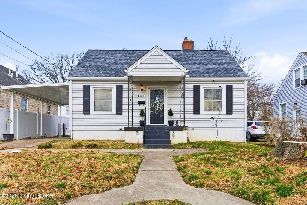 Photo of 4824 Fielding Way, Louisville, KY 40216 (MLS # 1709058)