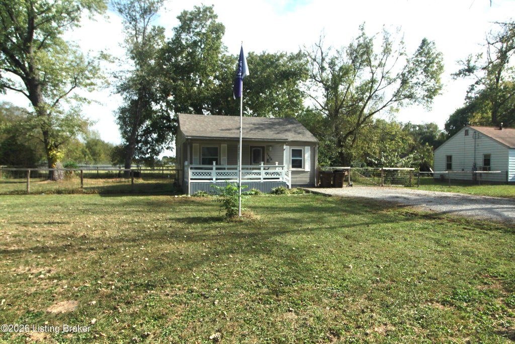 Photo of 5409 Bramers Ct, Louisville, KY 40216 (MLS # 1731766)
