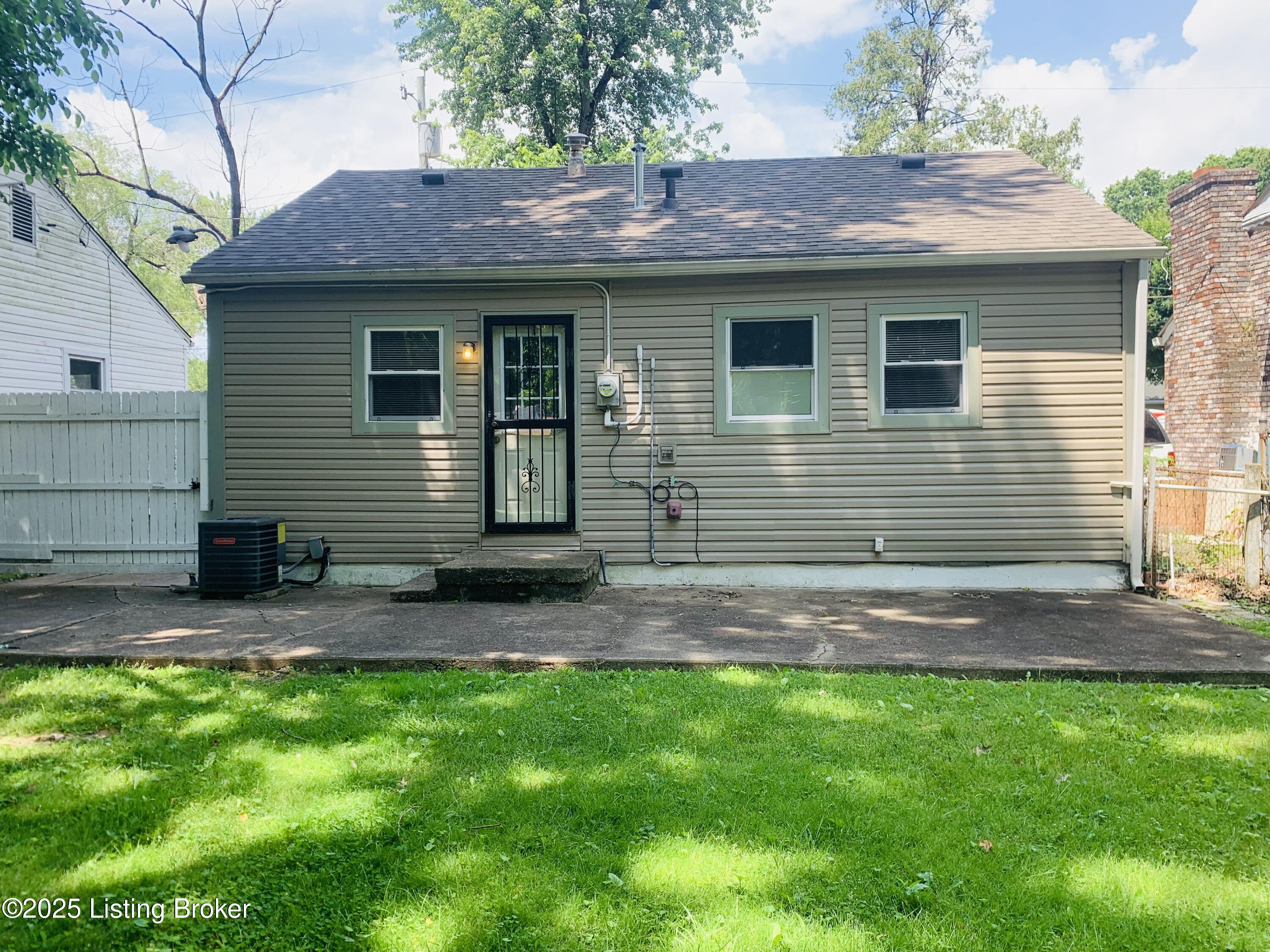219 N 37th St, Louisville, Pennsylvania image 14