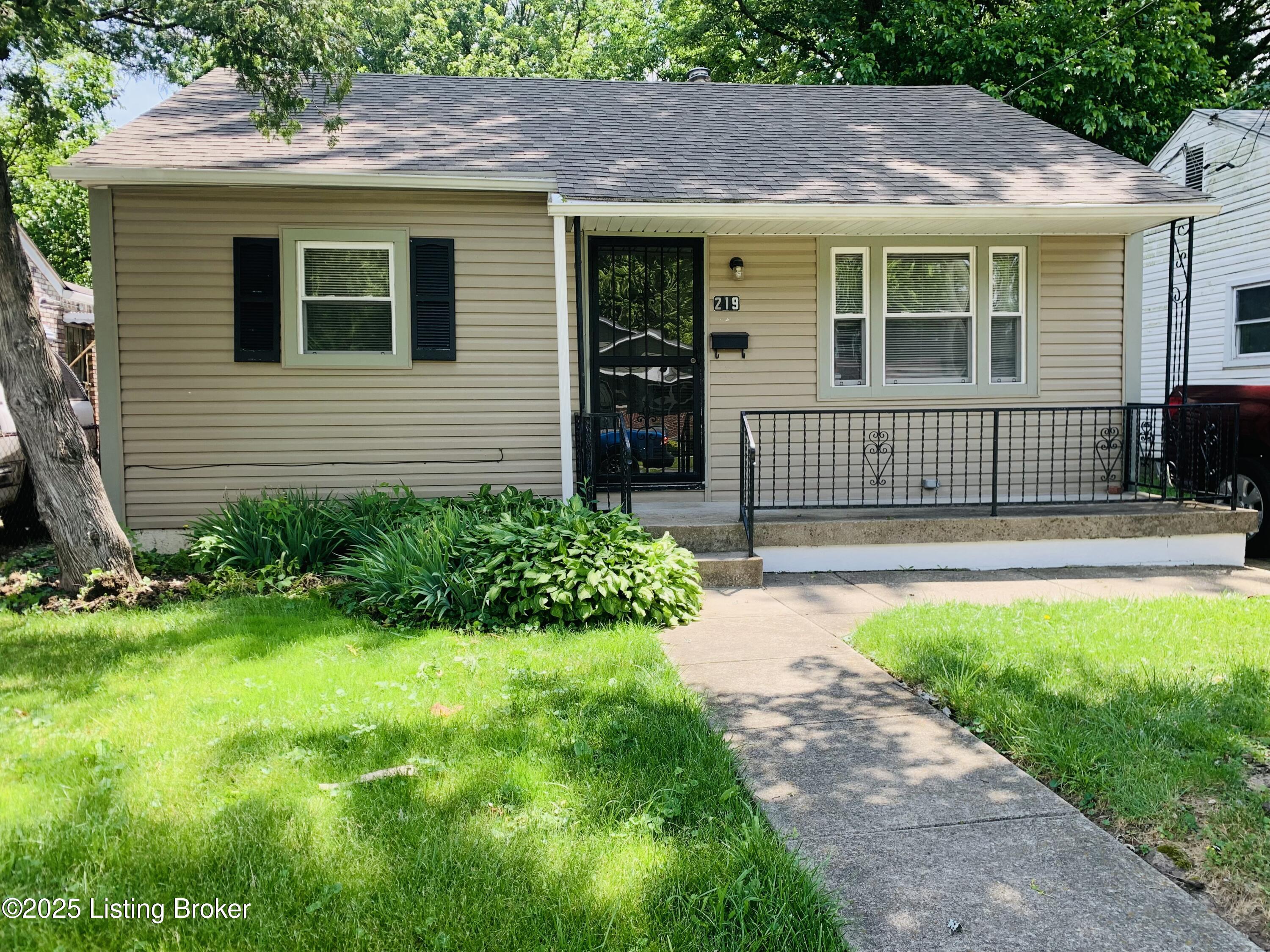 219 N 37th St, Louisville, Pennsylvania image 1
