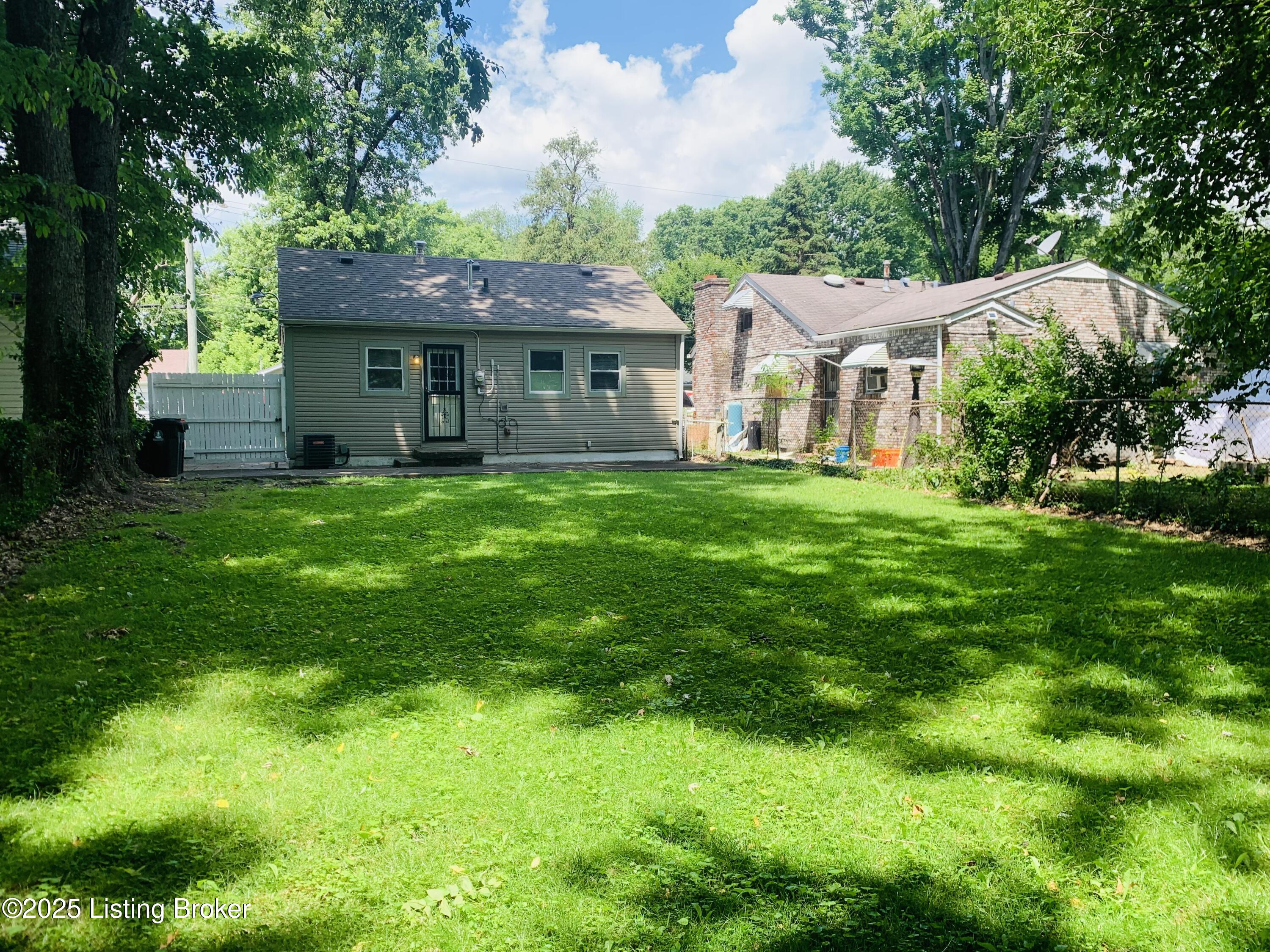 219 N 37th St, Louisville, Pennsylvania image 13