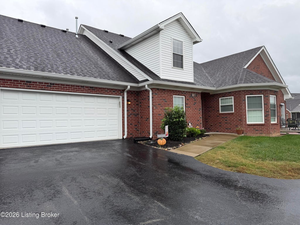 Photo of 9911 Vista Springs Way, Louisville, KY 40291 (MLS # 1732344)