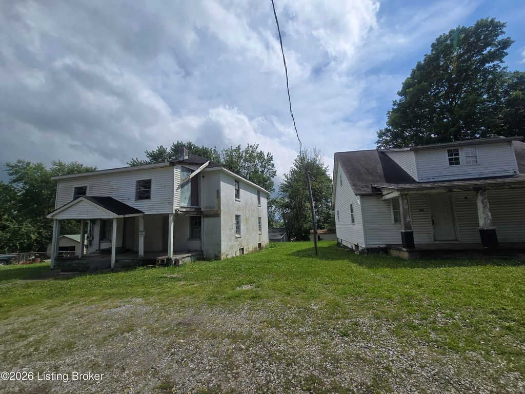 Photo of 400 Johnson St, Leitchfield, KY 42754 (MLS # 1720429)