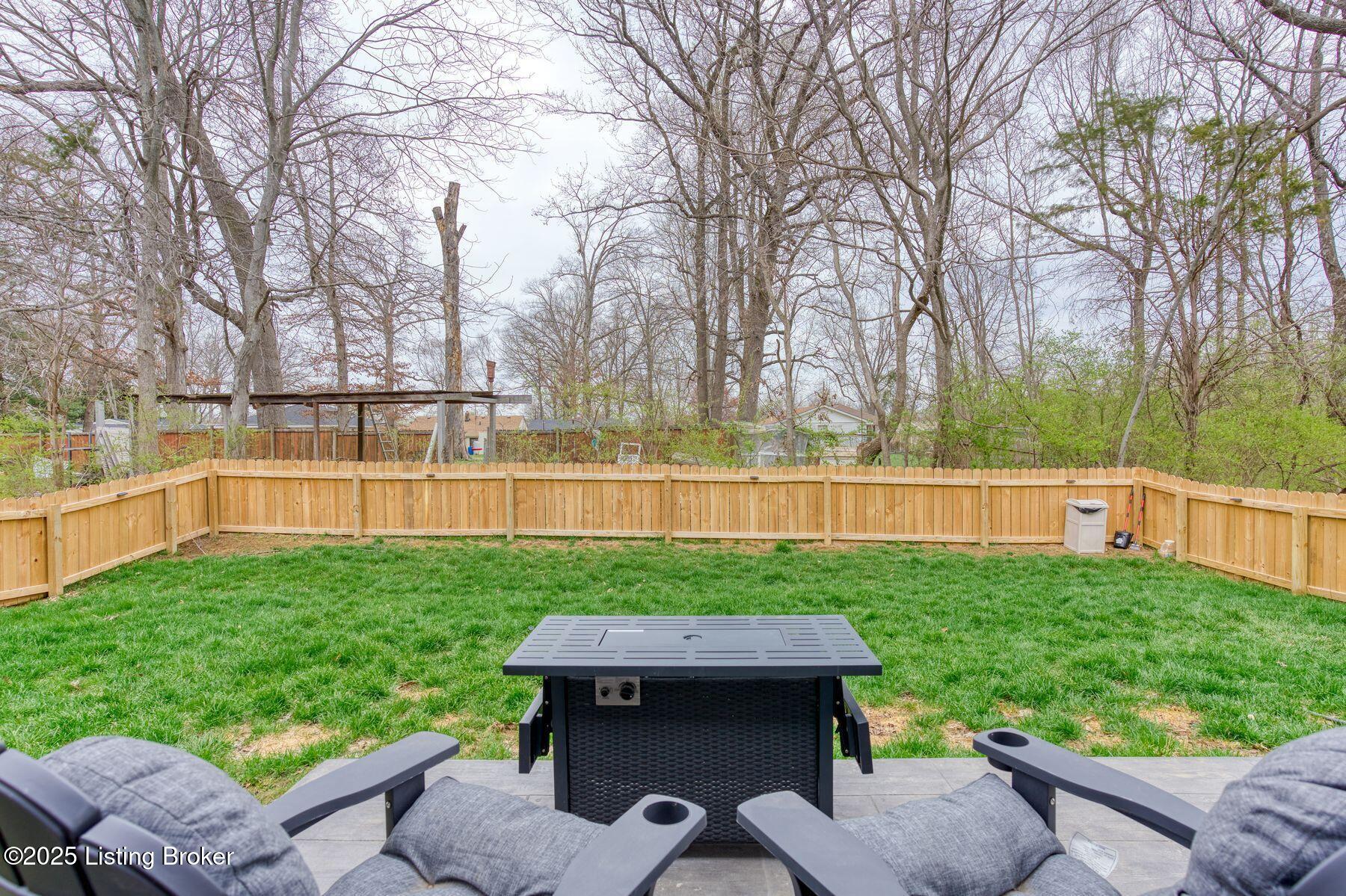 11930 Wooden Trace Dr, Louisville, Pennsylvania image 31