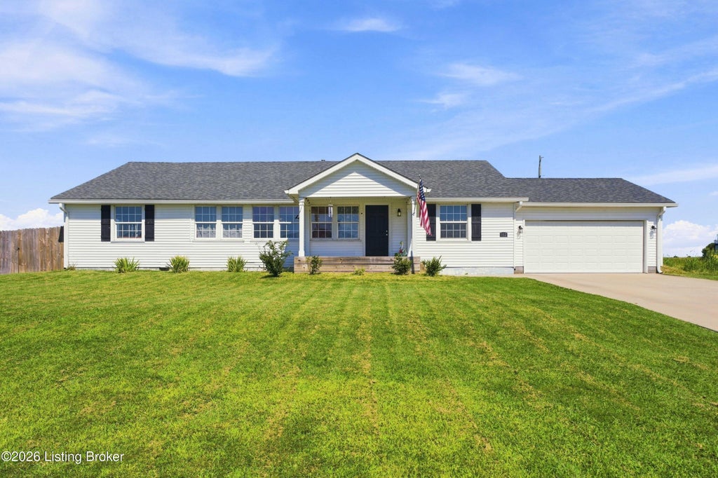 Photo of 112 Hunters Ridge Dr, Eminence, KY 40019 (MLS # 1728027)