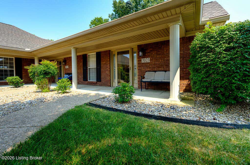 Photo of 7023 Adeno Way, Louisville, KY 40291 (MLS # 1725910)