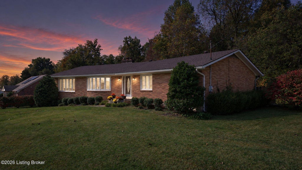 Photo of 9020 Lyneve Dr, Louisville, KY 40272 (MLS # 1732728)