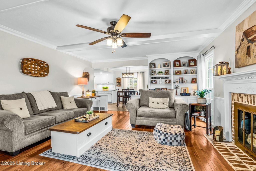 Photo of 3202 Dunlova Ct, Louisville, KY 40241 (MLS # 1705369)