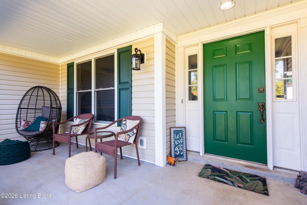 Photo of 4703 Grand Dell Dr, Crestwood, KY 40014 (MLS # 1730307)