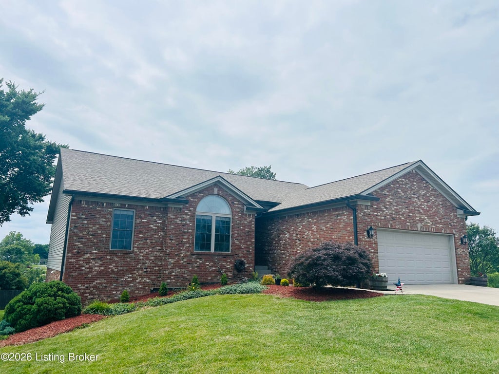 Photo of 117 Northridge Ct, Frankfort, KY 40601 (MLS # 1728627)