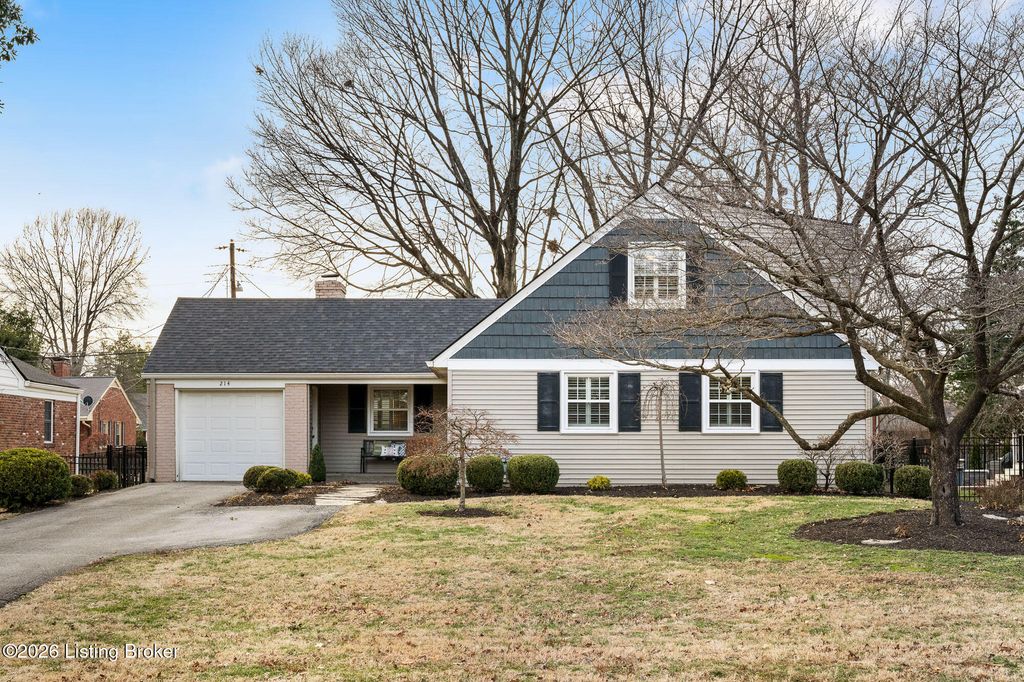 Photo of 214 Brunswick Rd, Louisville, KY 40207 (MLS # 1707633)