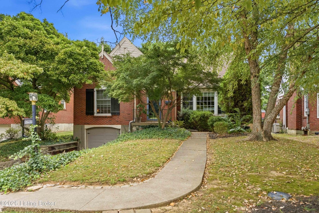 Photo of 2623 Drayton Dr, Louisville, KY 40205 (MLS # 1729930)