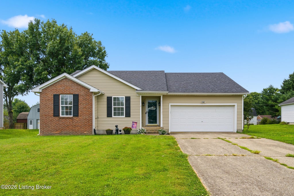 Photo of 504 Garden Ct, Simpsonville, KY 40067 (MLS # 1726090)