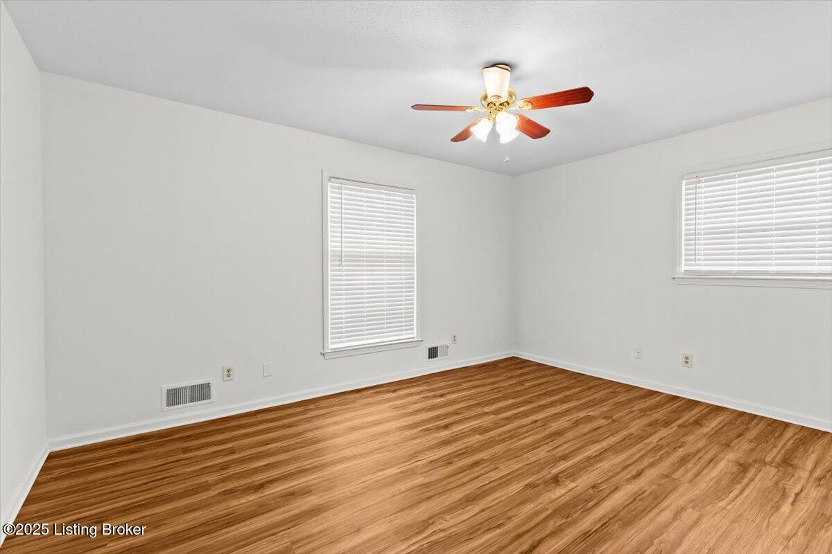 8408 Wimborne Way, Louisville, Kentucky image 18