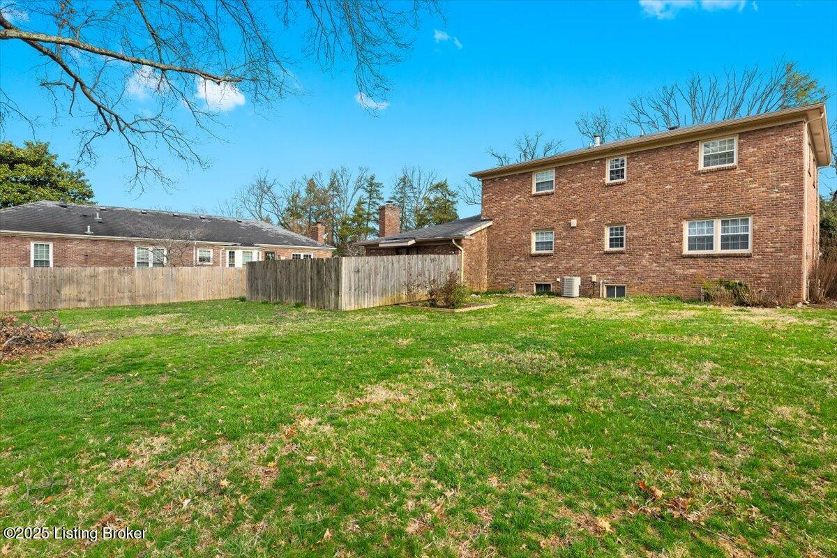 8408 Wimborne Way, Louisville, Kentucky image 23