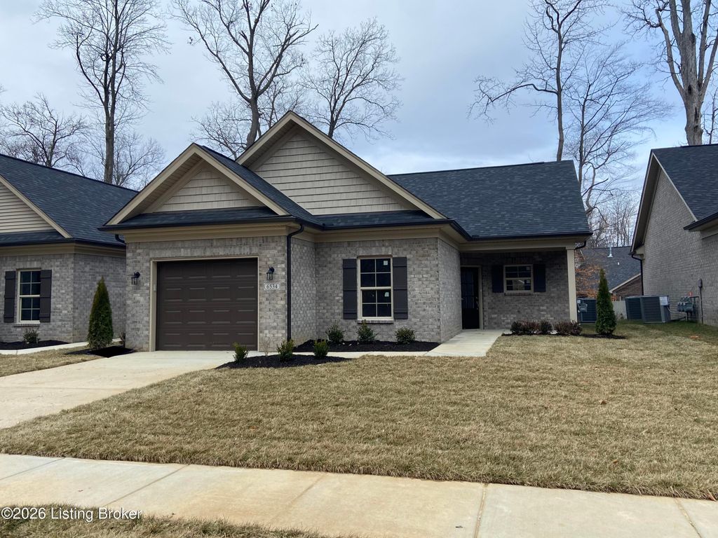 Photo of 6534 Blum Farm Ct, Louisville, KY 40291 (MLS # 1711093)