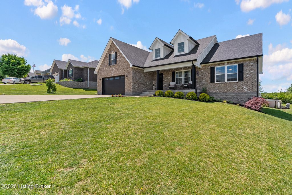 Photo of 123 Redwood Dr, Bardstown, KY 40004 (MLS # 1717618)