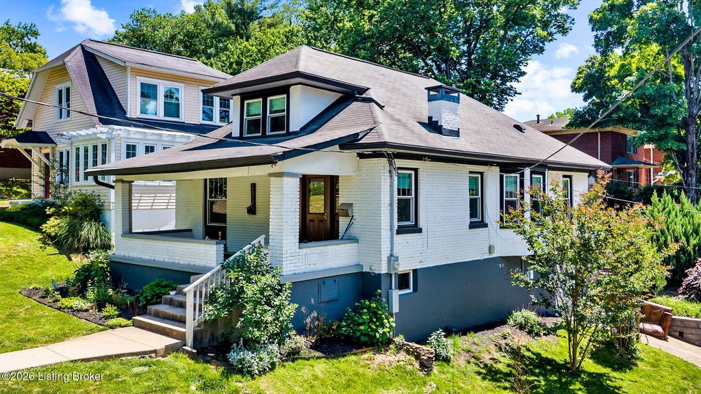 Photo of 2612 Longview Ave, Louisville, KY 40206 (MLS # 1717700)