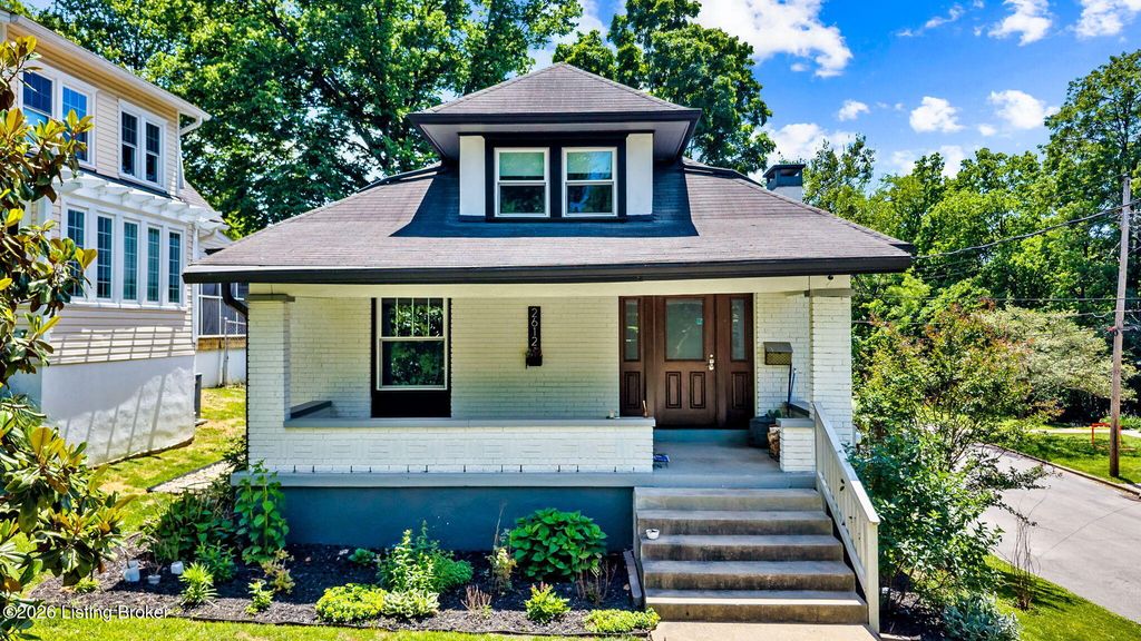 Photo of 2612 Longview Ave, Louisville, KY 40206 (MLS # 1717700)