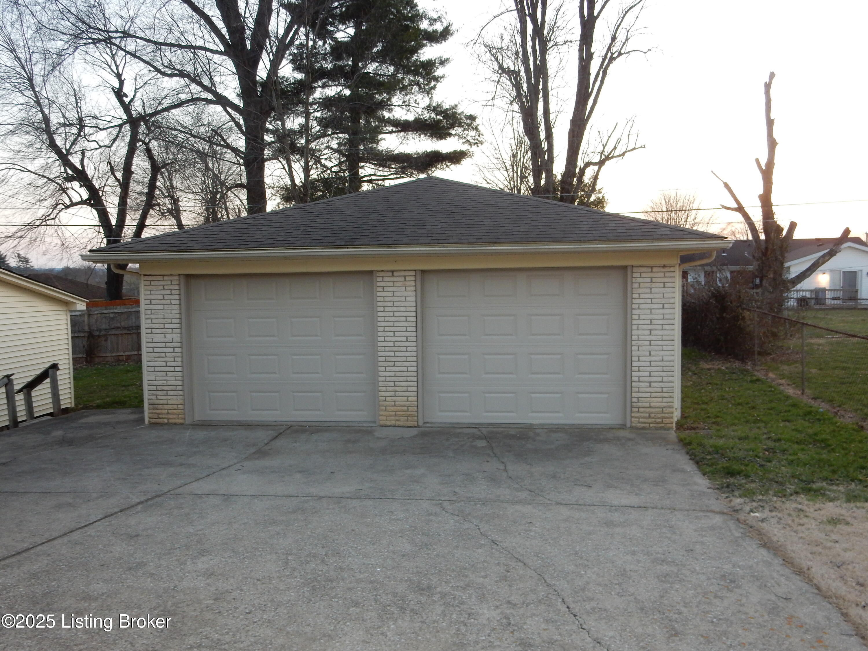 496 Jackie Way, Shepherdsville, Pennsylvania image 4