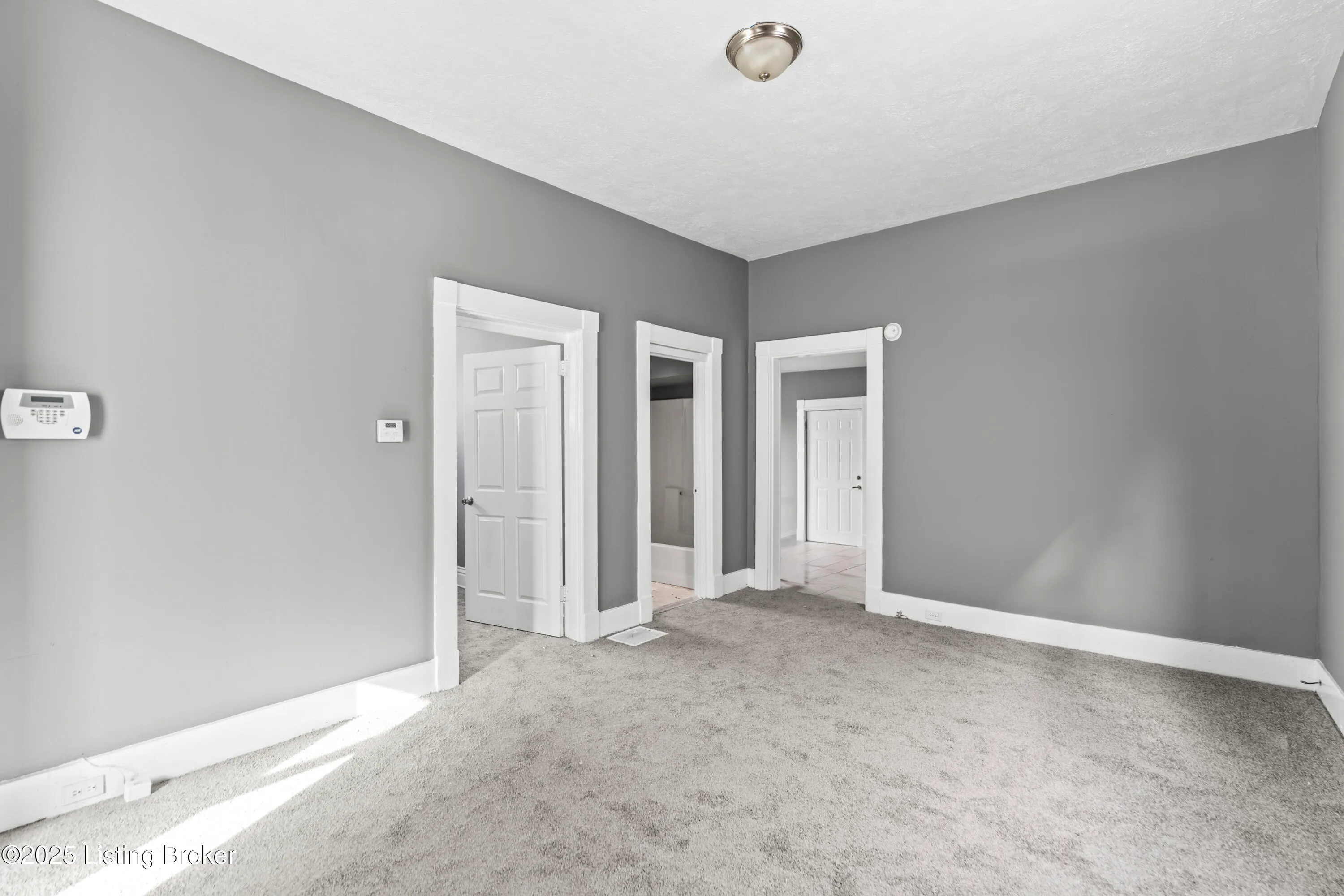 Louisville, Kentucky 40208, United States, 3 Bedrooms Bedrooms, ,2 BathroomsBathrooms,Residential,Active,16063