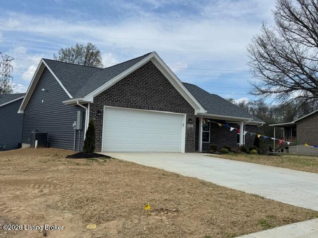 Photo of 5408 Mt Holyoke Dr, Louisville, KY 40216 (MLS # 1713325)