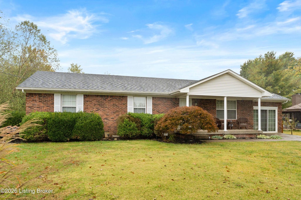 Photo of 241 Emma Ct, Mt Washington, KY 40047 (MLS # 1730085)