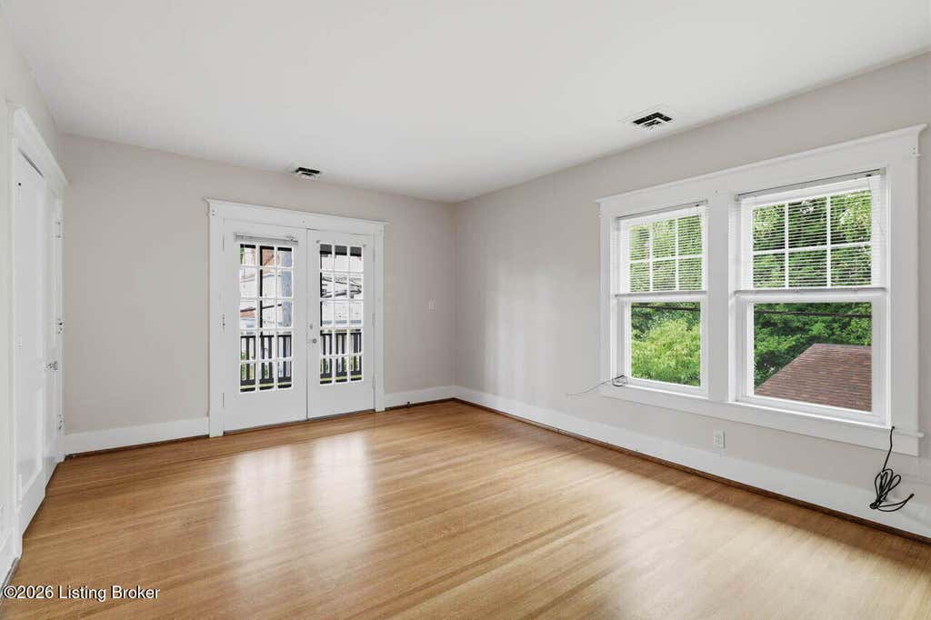 Photo of 2008 Murray Ave #4, Louisville, KY 40205 (MLS # 1726581)