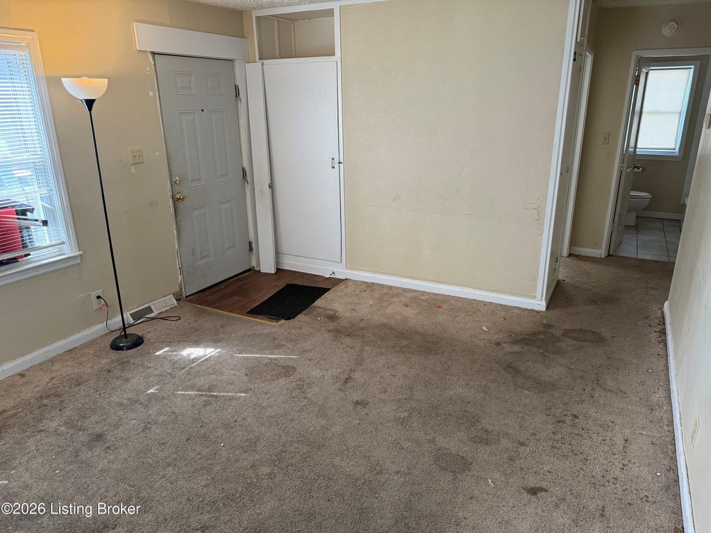 Photo of 1721 Model Rd, Louisville, KY 40216 (MLS # 1711487)