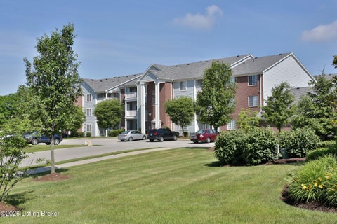 Condo For Sale - 12202 Redspire Dr #301<br/> Jefferson County, Louisville, KY 40299