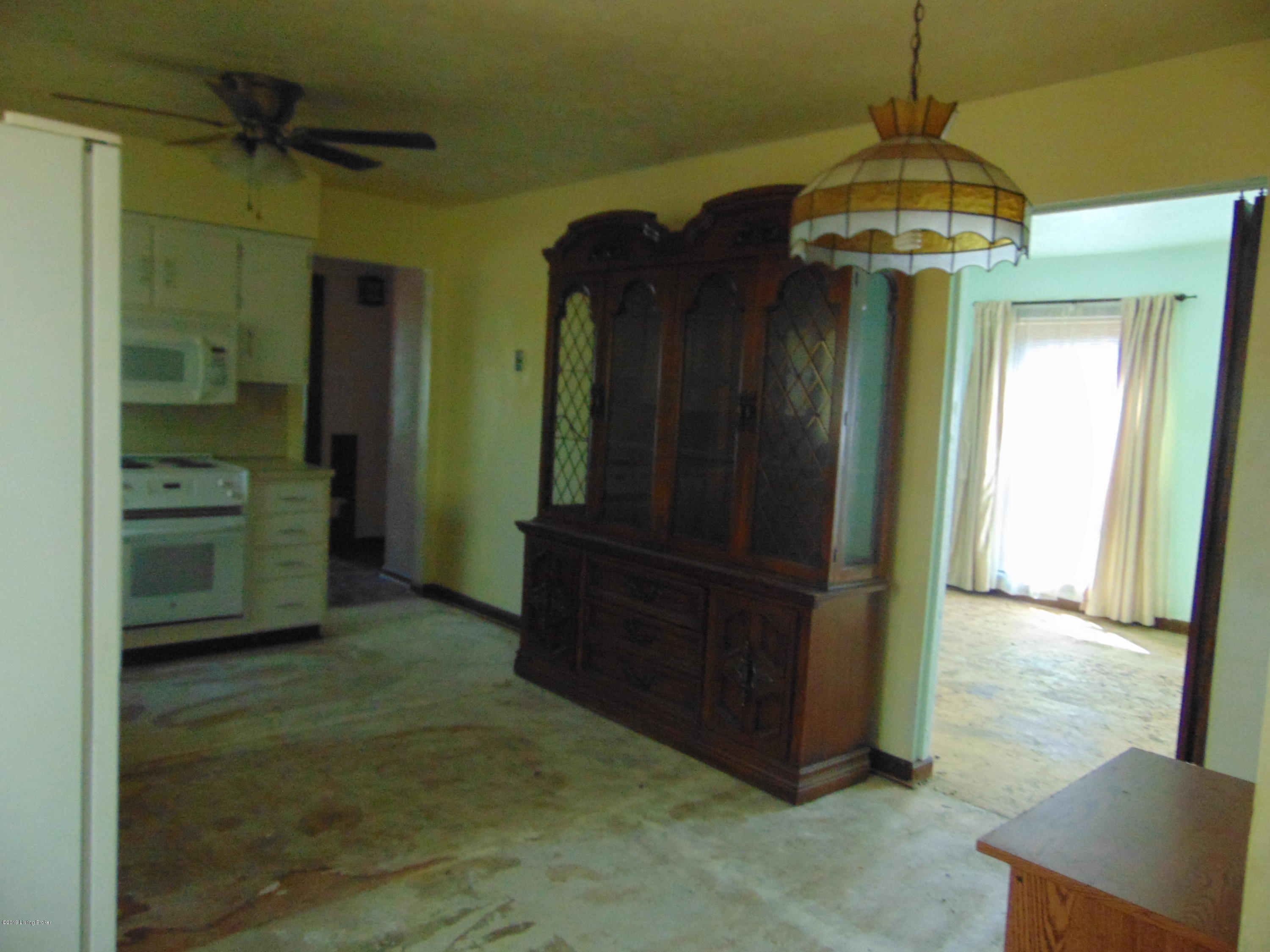 6404 Saint  Thomas Ct, Louisville, Kentucky image 4