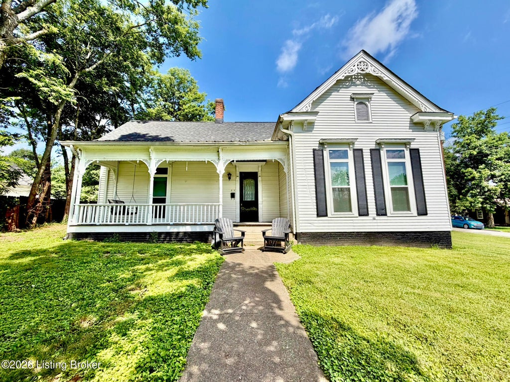 Photo of 516 N Walnut St, Springfield, KY 40069 (MLS # 1722204)