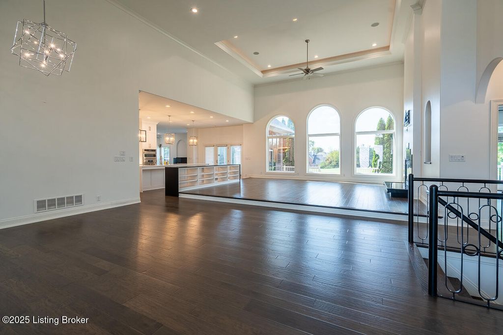 Photo of 15407 Crystal Springs Way, Louisville, KY 40245 (MLS # 1703989)