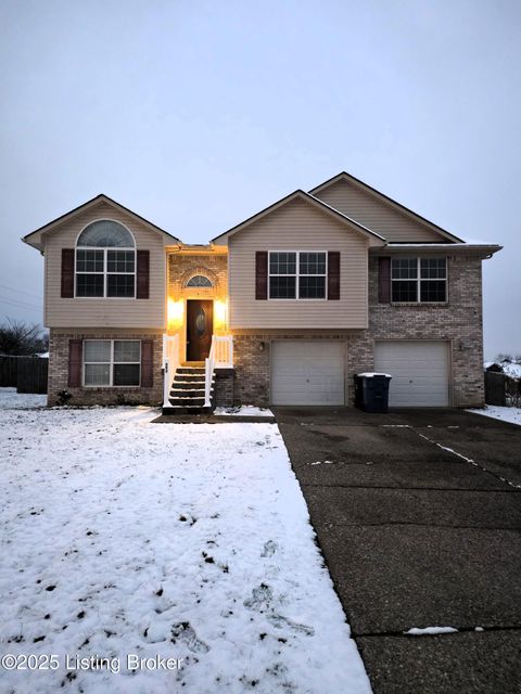 Photo of 593 Erin Cir, Mt Washington, KY 40047 (MLS # 1704696)