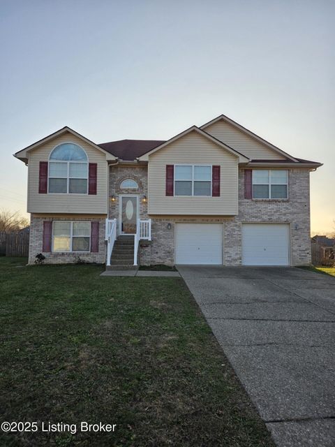 Photo of 593 Erin Cir, Mt Washington, KY 40047 (MLS # 1704696)
