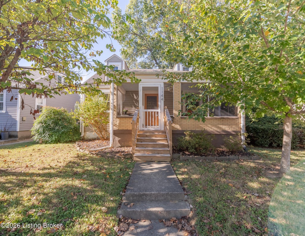 Photo of 1144 Saint Michael St, Louisville, KY 40204 (MLS # 1731164)