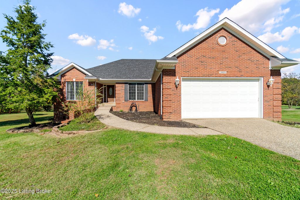 Photo of 3809 Carriage Pointe Dr, Crestwood, KY 40014 (MLS # 1701430)