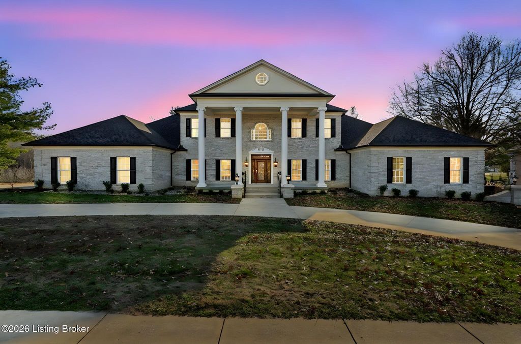 Photo of 803 Foxfire Rd, Elizabethtown, KY 42701 (MLS # 1706076)