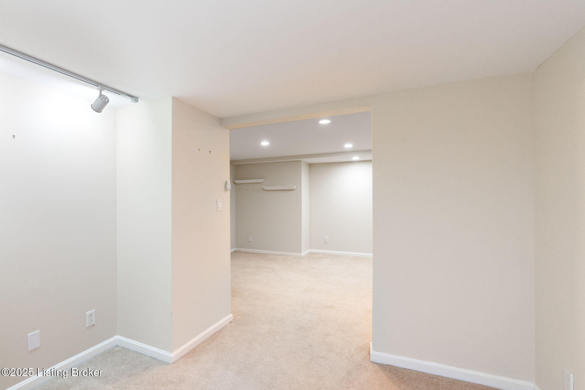 8004 Barbourmeade Rd, Louisville, Pennsylvania image 39