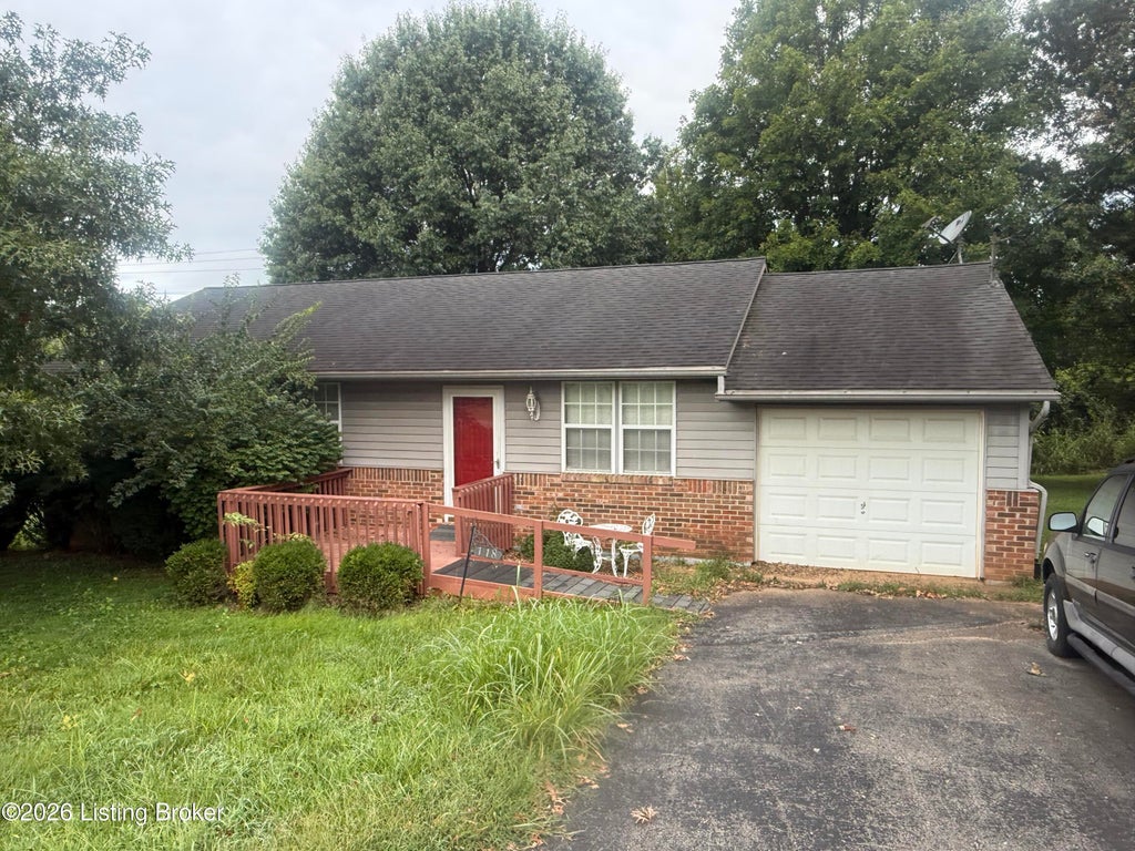Photo of 118 Olympia Dr, Bardstown, KY 40004 (MLS # 1732846)