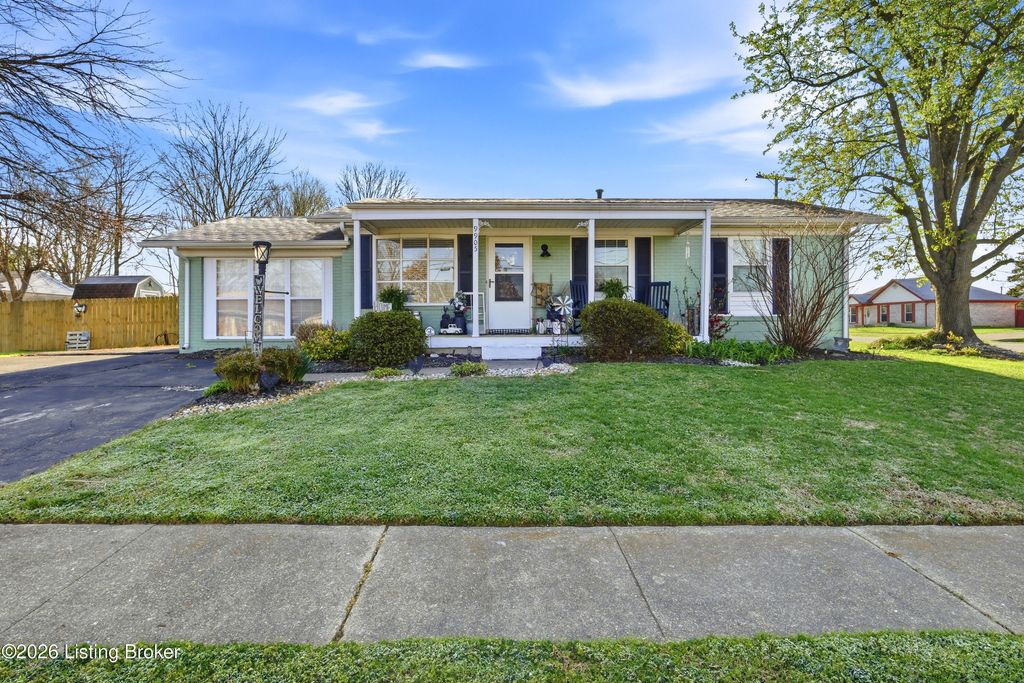 Photo of 9905 McNeely Lake Dr, Louisville, KY 40229 (MLS # 1712925)