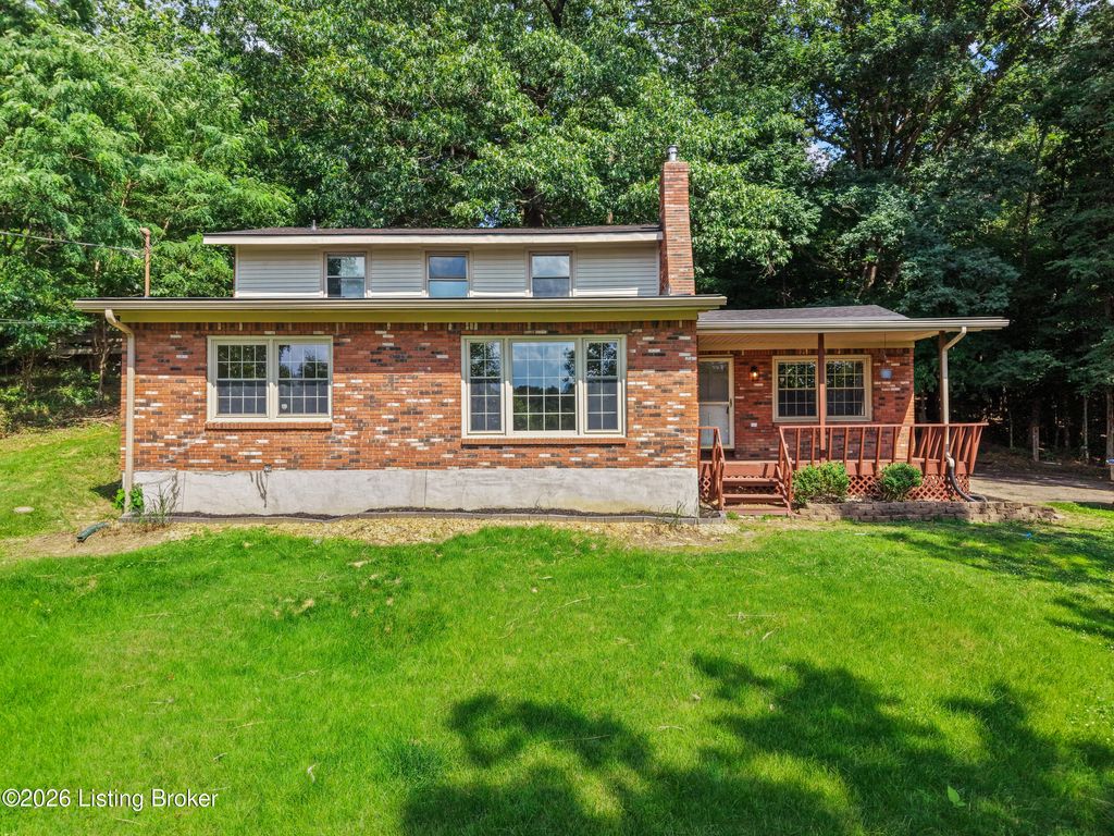 Photo of 10811 Stonestreet Rd, Louisville, KY 40272 (MLS # 1720214)