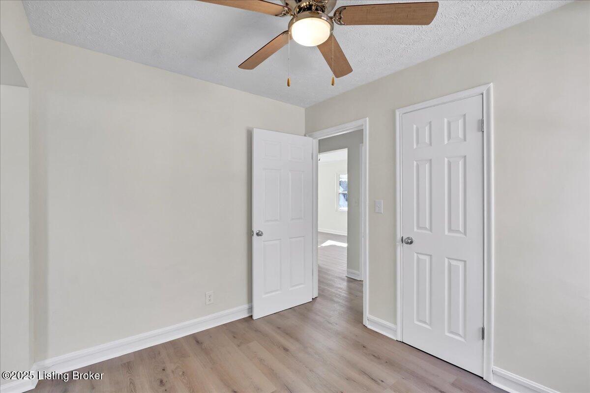 327 Alger Ave, Louisville, Kentucky image 12