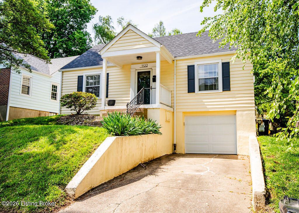 Photo of 1122 Willow Ave, Louisville, KY 40204 (MLS # 1718293)