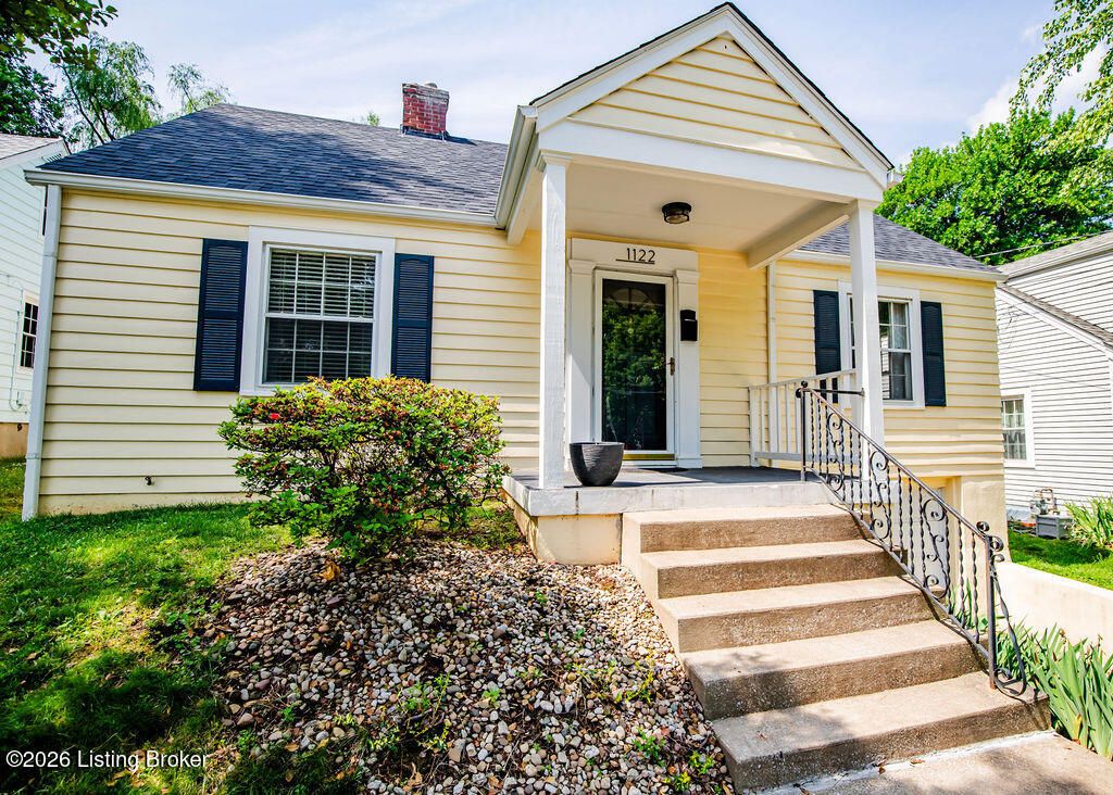 Photo of 1122 Willow Ave, Louisville, KY 40204 (MLS # 1718293)