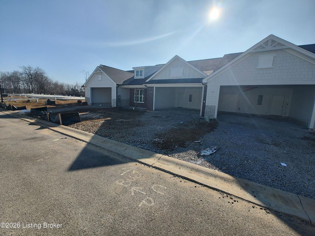 Photo of 12510 Button Willow Ln, Louisville, KY 40299 (MLS # 1707753)