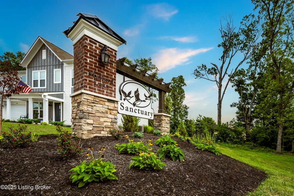 Photo of 196 Dayflower Ct, Shepherdsville, KY 40165 (MLS # 1724692)