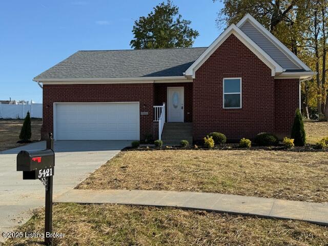 Photo 1 of 25 — 5421 Mt Holyoke Dr, Louisville, KY 40216