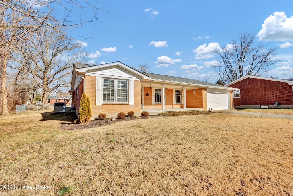 Photo of 1041 Franelm Rd, Louisville, KY 40214 (MLS # 1714703)