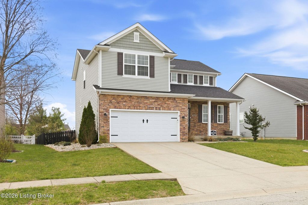 Photo of 223 Saint Regis Dr, Shelbyville, KY 40065 (MLS # 1712261)